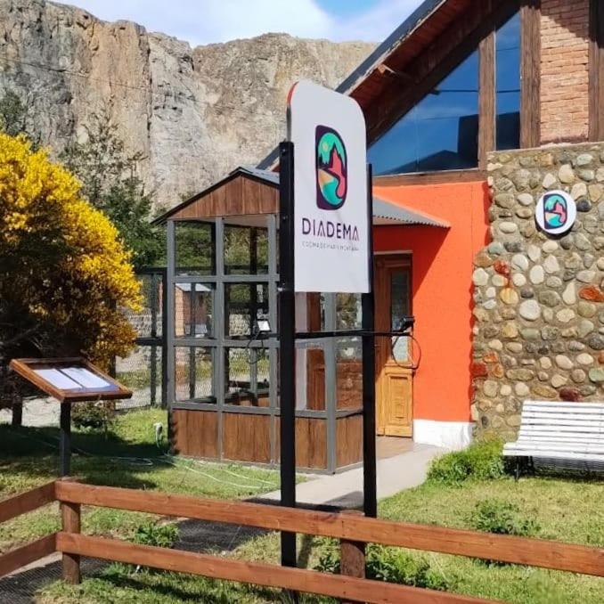 Hotel Lunajuim El Chalten Εξωτερικό φωτογραφία